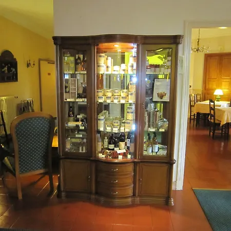 Отель De La Bouriane Гурдон-ан-Керси