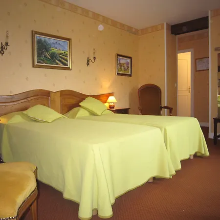 De La Bouriane Отель