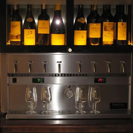 Отель De La Bouriane