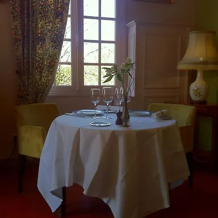 De La Bouriane 3*