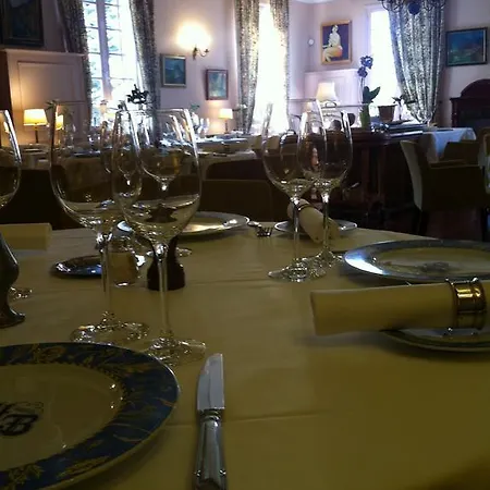 De La Bouriane Отель