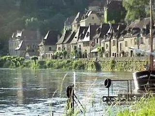 De La Bouriane Hotell 3*